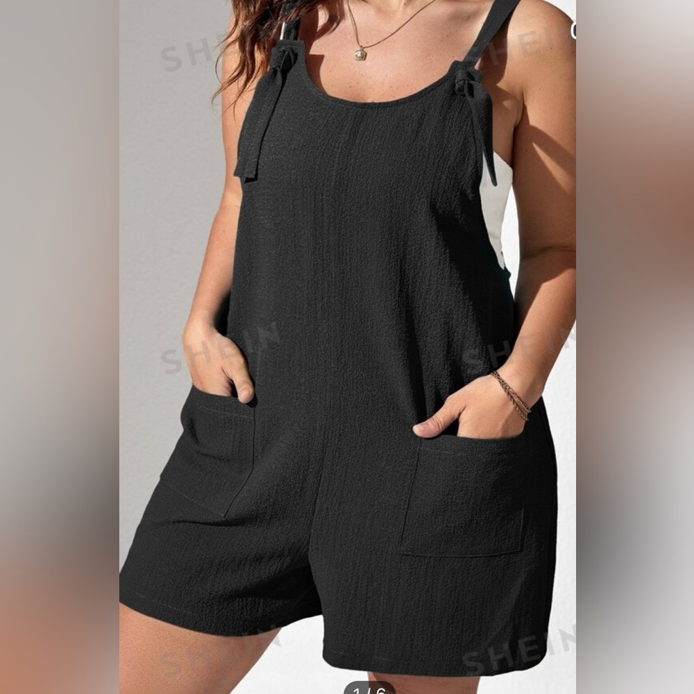 Black romper with pockets